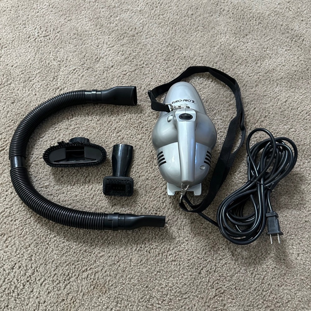 Shark Euro-Pro EP033 Handheld Vacuum Cleaner w/ Attachments 700W Corded Works‎